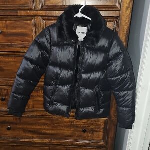 Steve Madden Youth Girls Winter Jacket. Sz 10/12. Black With Black Furry Inside.